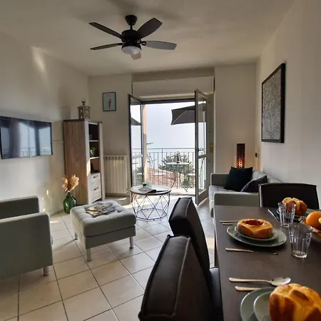 Casa Con Vista Airconditioned 2-bedroom * Acquaseria