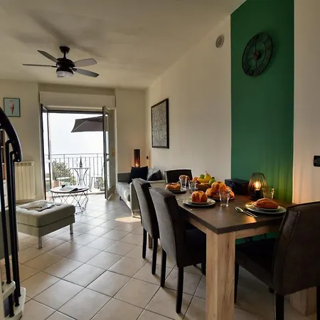 Casa Con Vista Airconditioned 2-bedroom Daire *