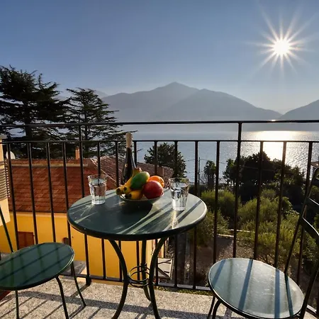 Casa Con Vista Airconditioned 2-bedroom *